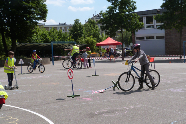 accompagnement guitare a bicyclette